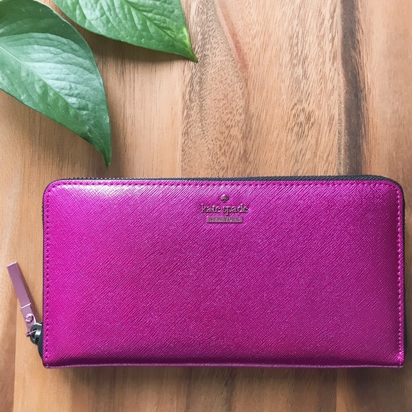 New Kate Spade Large Wallet ♠️ - Picture 1 of 4